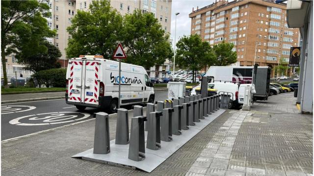 Estación de BiciCoruña de Los Rosales vacía por la mañana