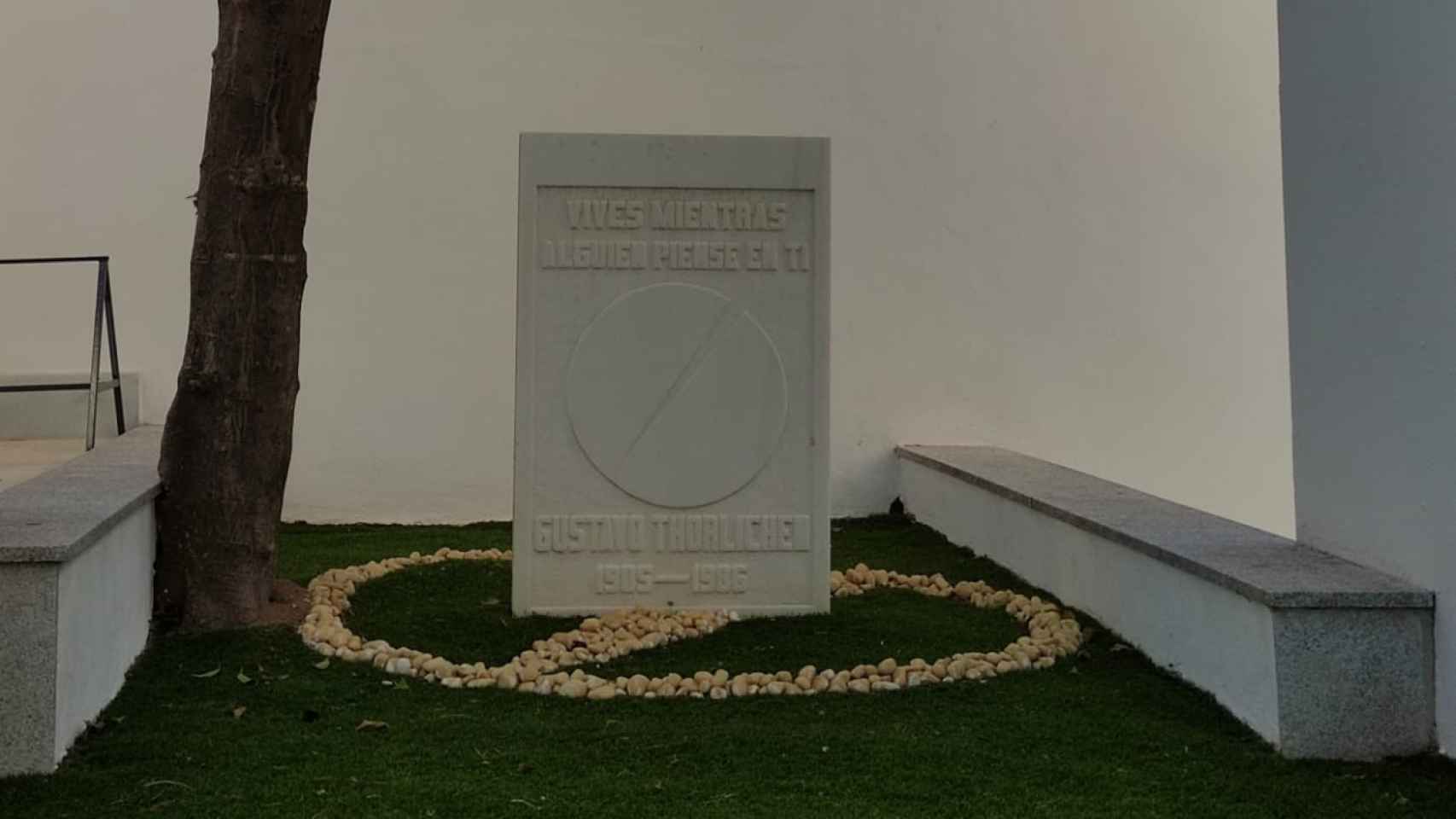 La tumba de Gustavo Thörlichen