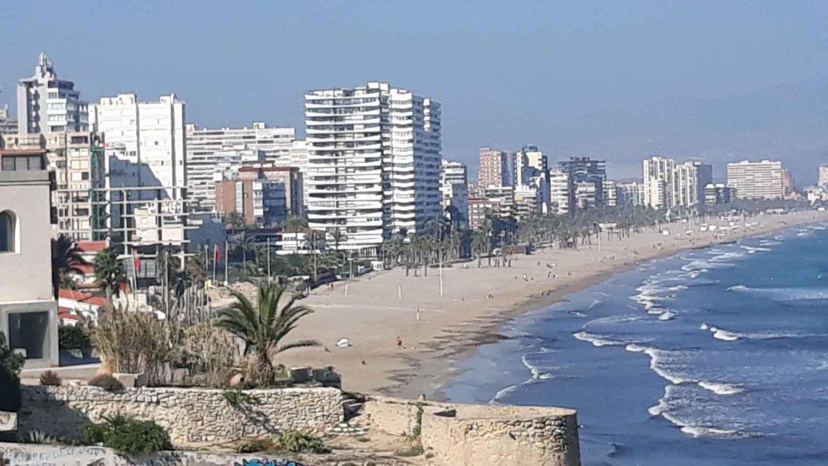 La Playa de San Juan de Alicante, desde el litoral en imagen de archivo.