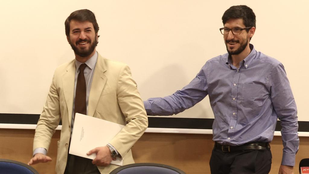 El vicepresidente de la Junta de Castilla y León, Juan García-Gallardo, imparte la conferencia ‘La voz de las Regiones en el corazón de Europa'