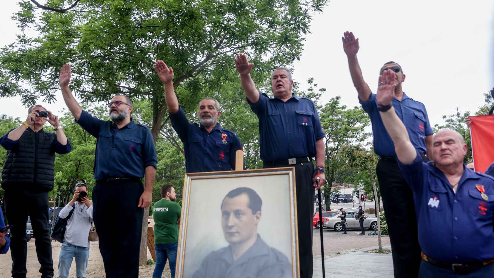 Asistentes al homenaje a Primo de Rivera en Madrid.