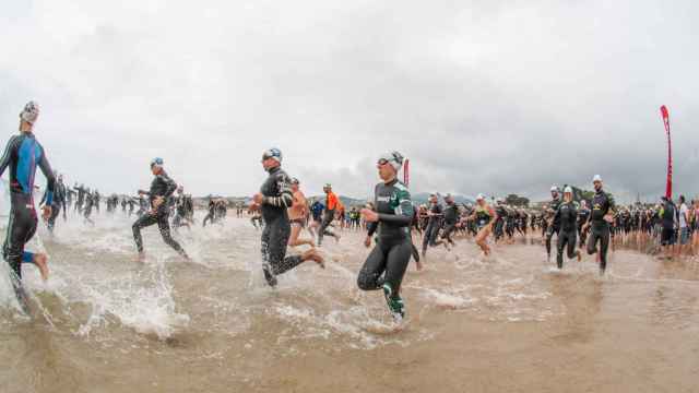 Travesía a nado Costa Serena entre Playa América y Panxón.