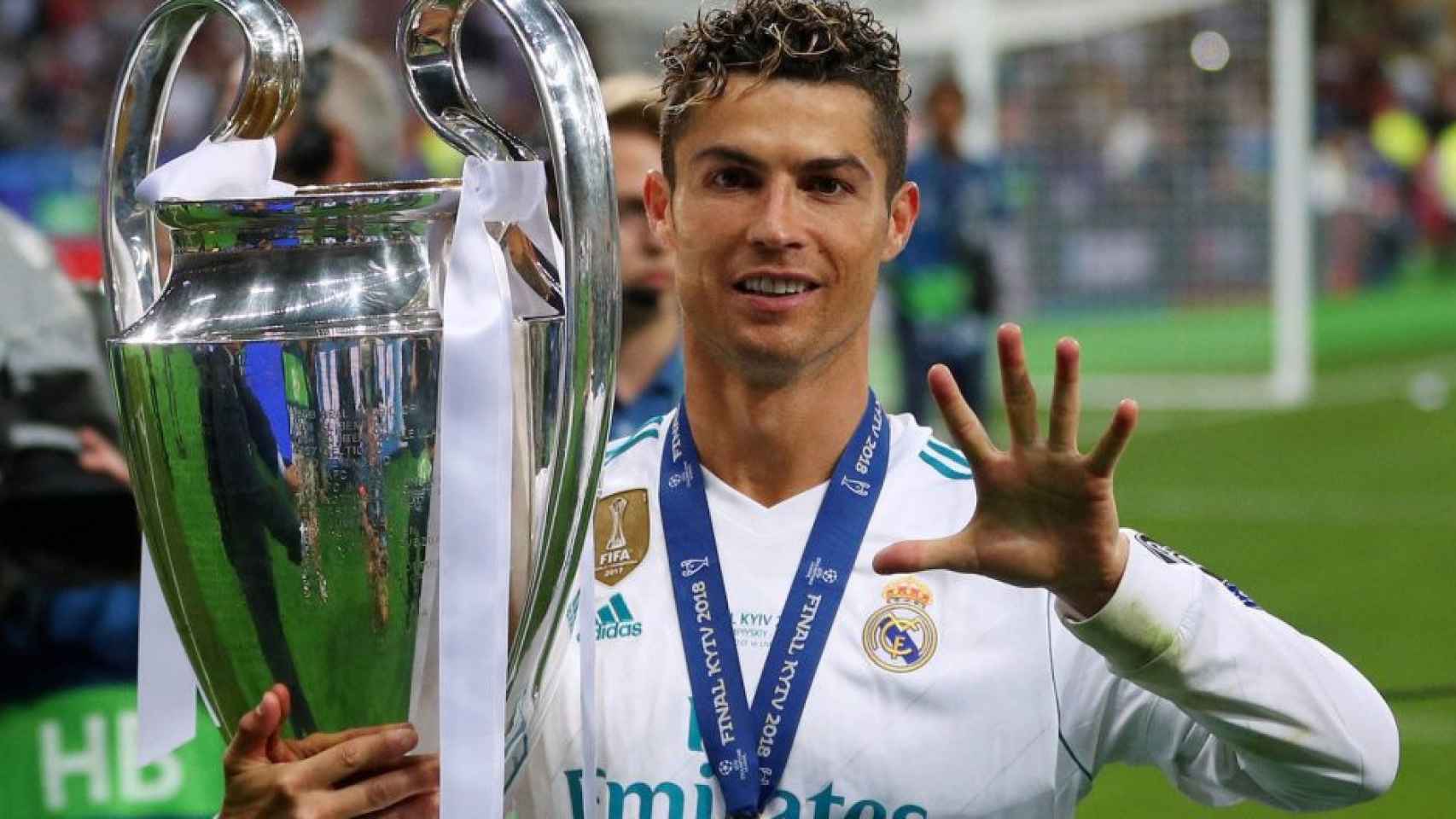 Cristiano Ronaldo, con la Champions League.