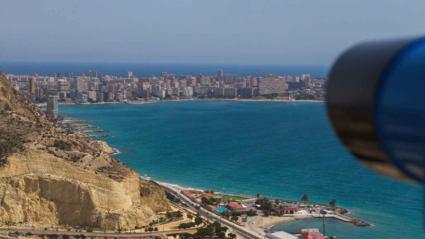 Panorámica de la ciudad de Alicante desde un mirador.