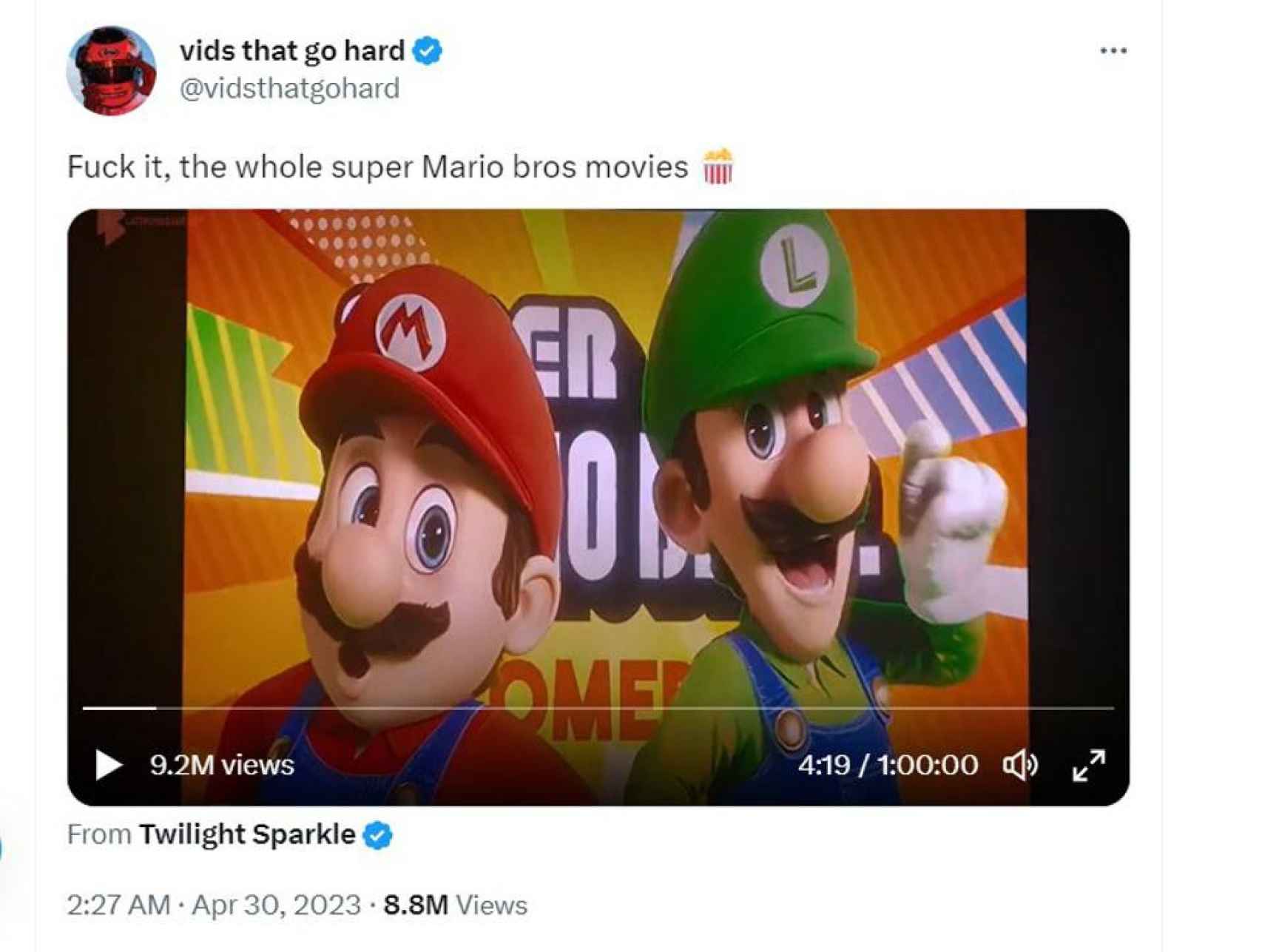 Captura del tweet publicado por @vidsthatgohard con la película 'Super Mario Bros: La película'.