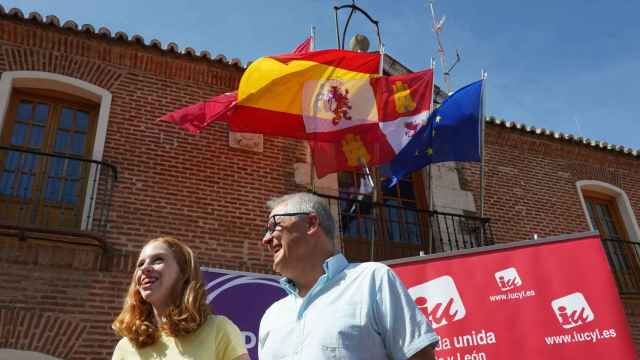 La secretaria de Estado para la Agenda 2030, Lilith Verstrynge, presenta la candidatura de Izquierda Unida-Podemos en Laguna de Duero a las elecciones municipales del 28 de mayo.