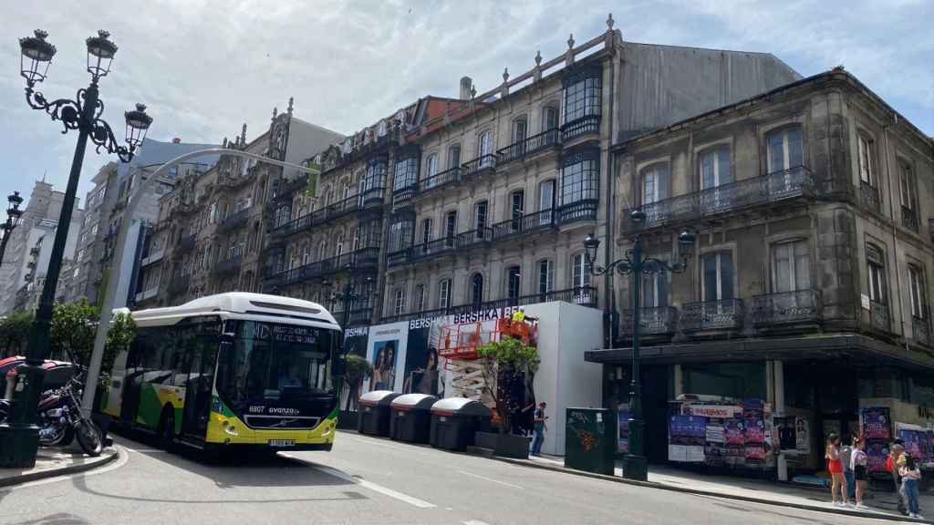 Nueva ubicación de Bershka en la calle Urzaiz de Vigo.