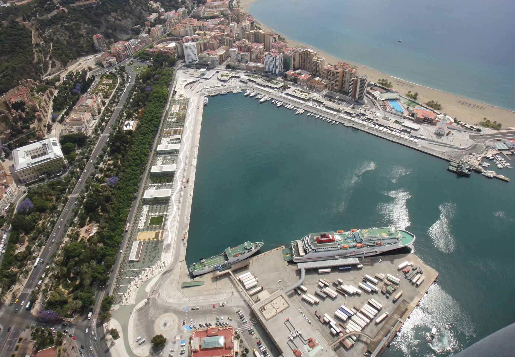 Vista del muelle 3 del puerto de Málaga.