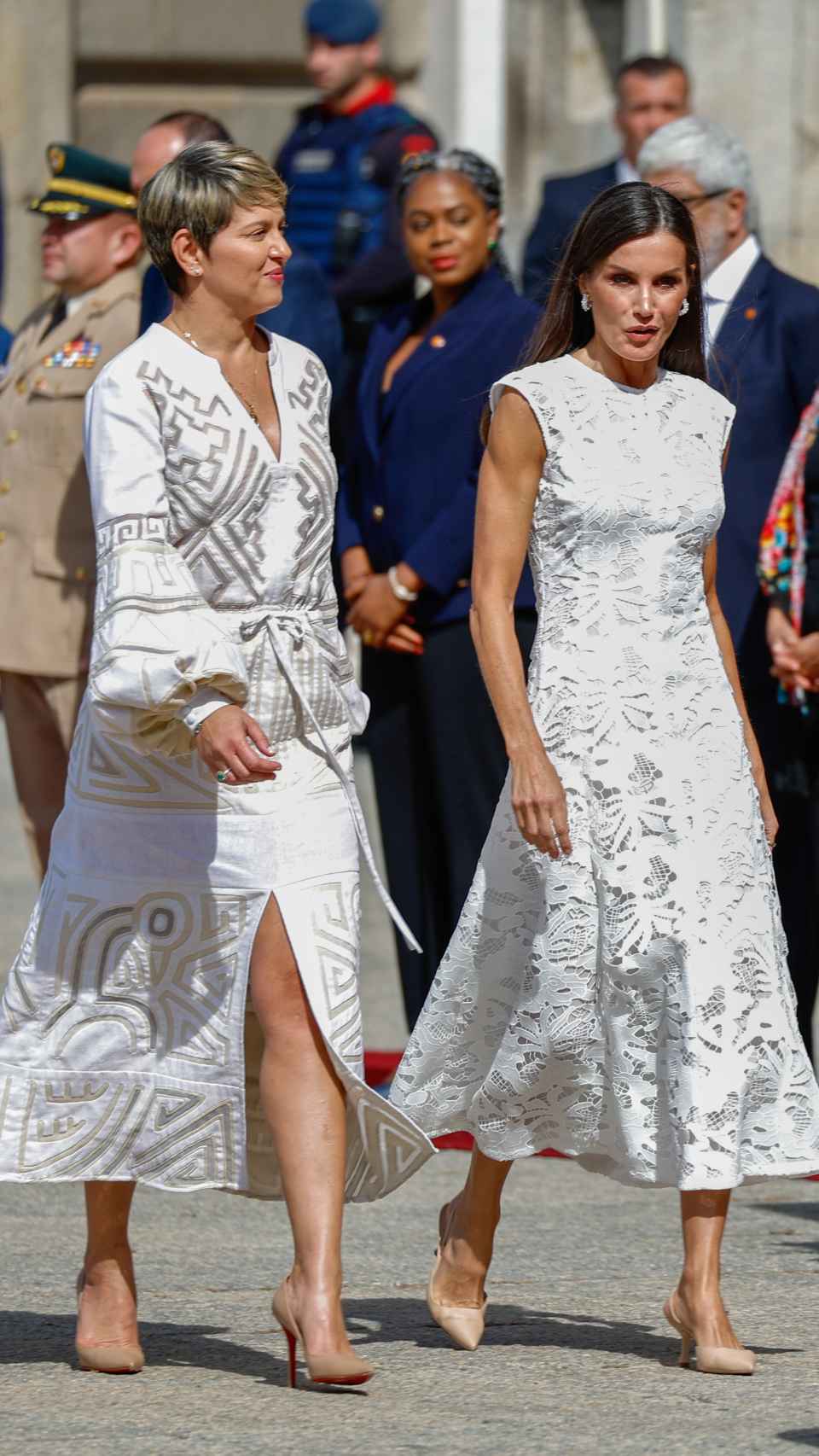 Verónica Alcocer junto a la reina Letizia este lunes en el Palacio Real de Madrid.