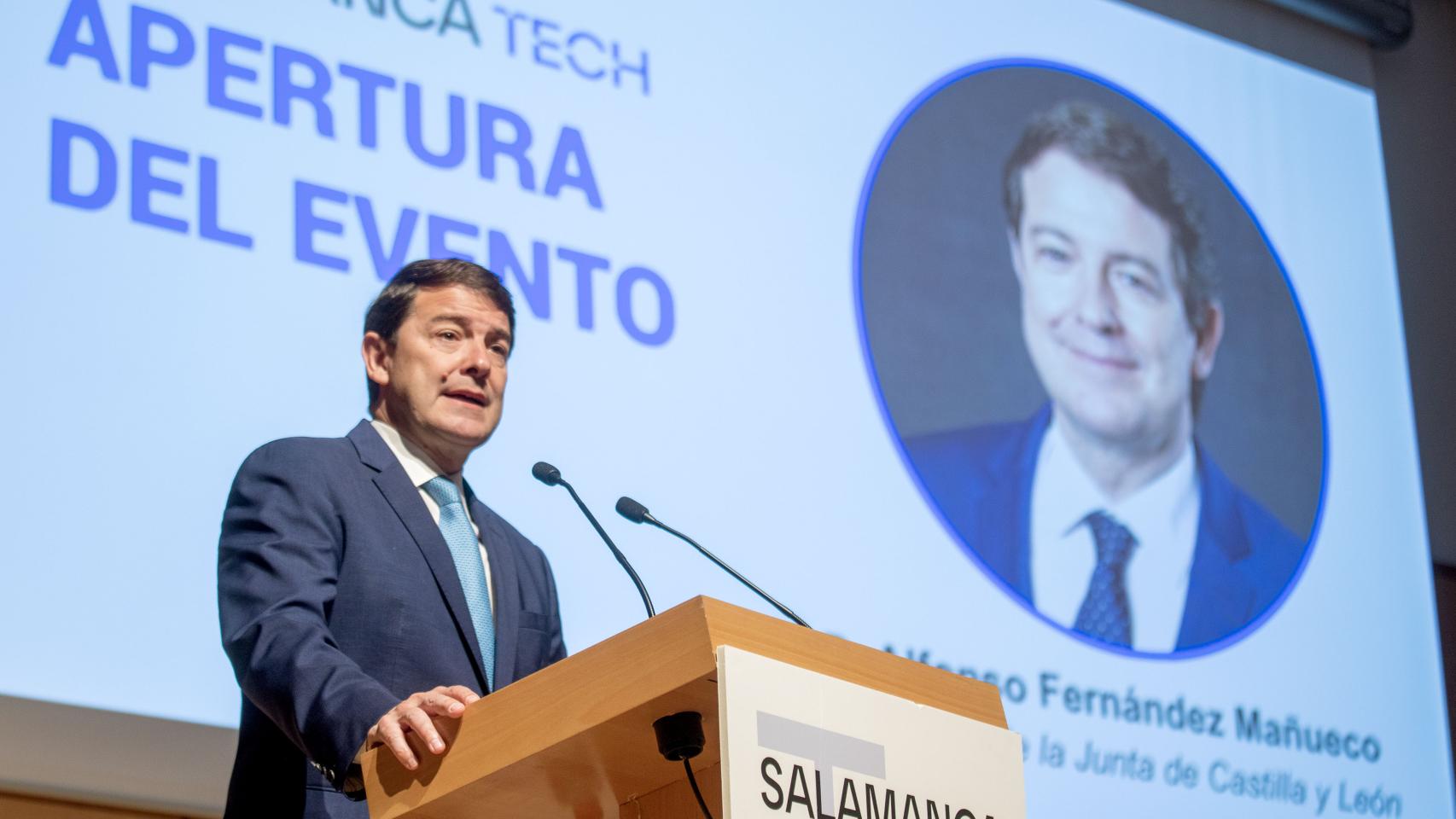 El presidente de la Junta, Alfonso Fernández Mañueco, en la inauguración de 'Salamanca Tech Day'