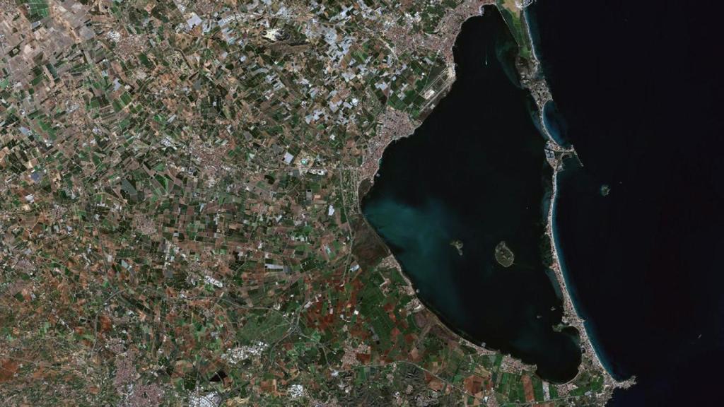 La entrada de agua al Mar Menor desde la rambla del Albujón, en enero de 2023.