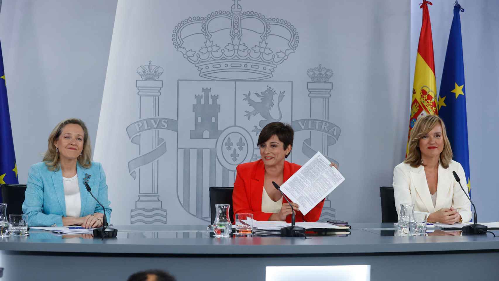 Las ministras Nadia Calviño, Isabel Rodríguez y Pilar Alegría durante la rueda de prensa posterior al Consejo de Ministros de este miércoles.