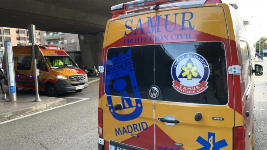 Imagen de archivo de dos ambulancias del Samur.