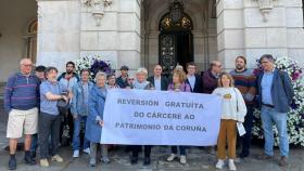 Concentración en María Pita por la reversión gratuita de la cárcel de A Coruña