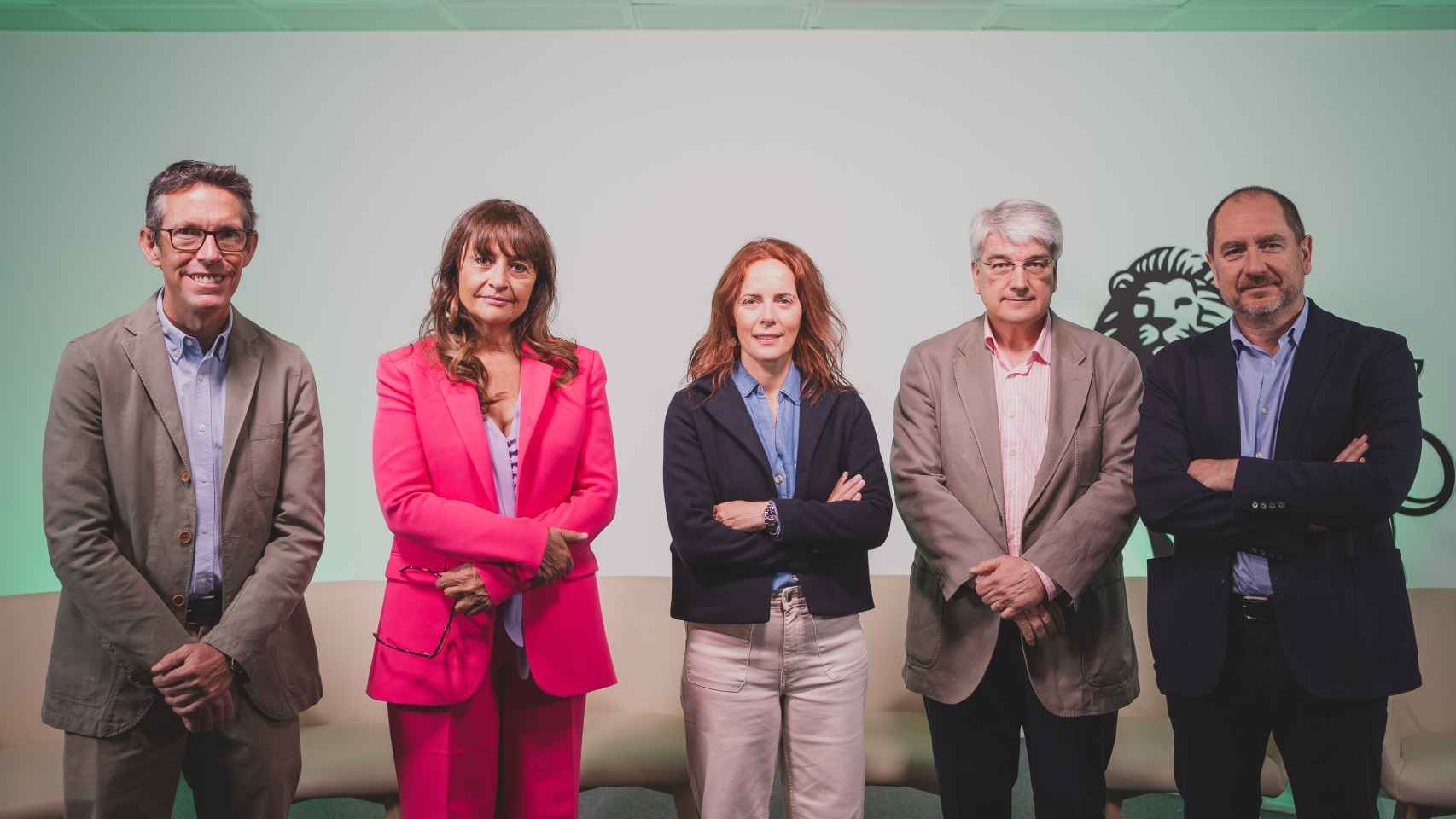 De izquierda a derecha:  Dr. Juan Rey, Dra. Maria Cruz Martín Delgado, Aroa Vivanco, Dr. Miguel Cuchí y Dr. Juan Carlos Yébenes