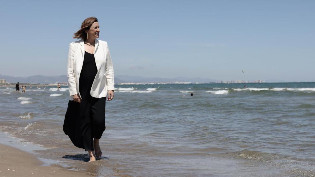 Catalá, en la playa del Cabanyal.