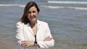 María José Catalá posa para EL ESPAÑOL en la playa del Cabanyal de Valencia.