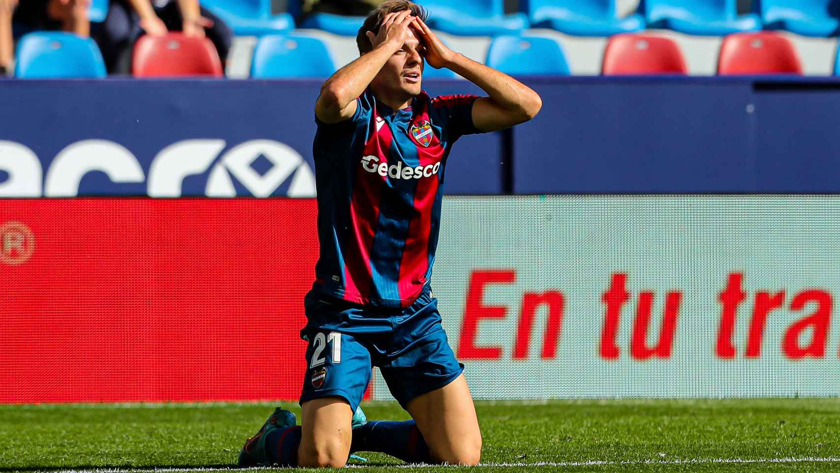 Gedesco patrocinó al Levante UD en la temporada 2021/2022.