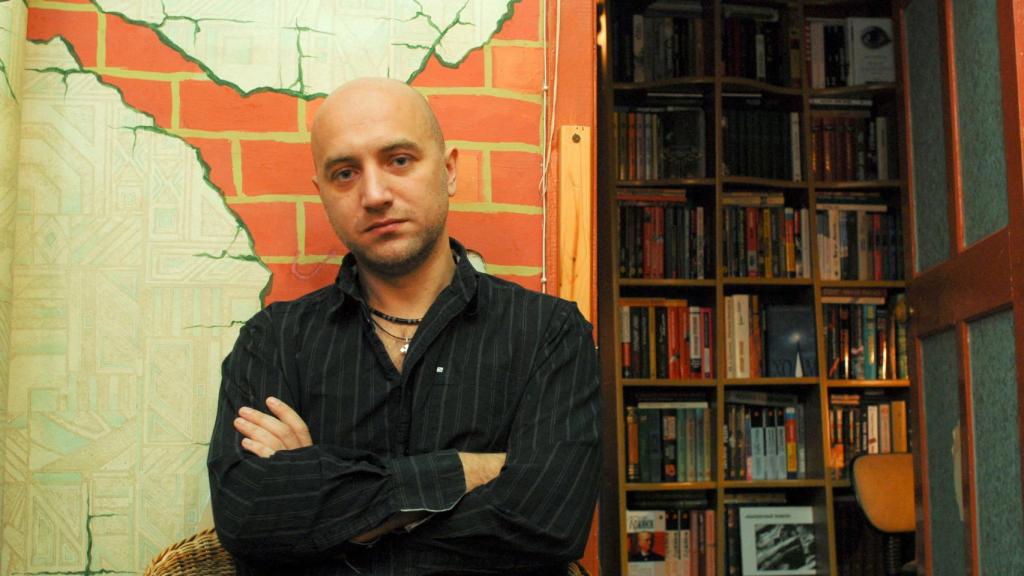 El escritor ruso Zakhar Prilepin posa para una foto en 2008.