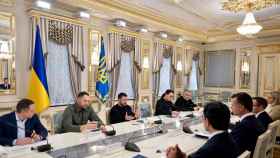 Reunión entre una delegación de BlackRock y el Gobierno de Ucrania, incluido Volodímir Zelenski
