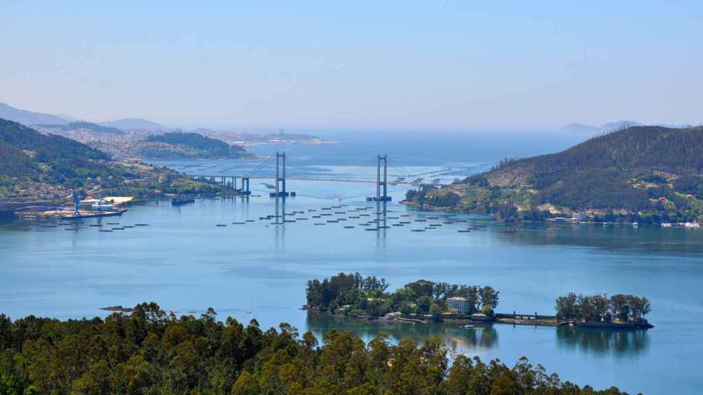 Puente de Rande y ensenada de San Simón.