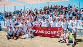 Celebración del VRAC levantando su sexta Copa en Sevilla