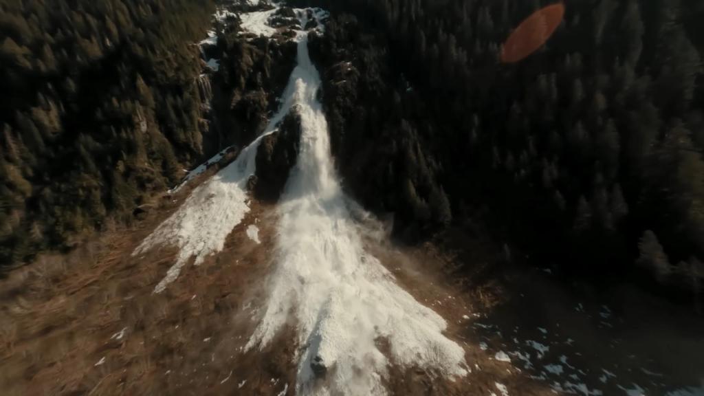 Imagen de a avalancha de nieve en Canadá