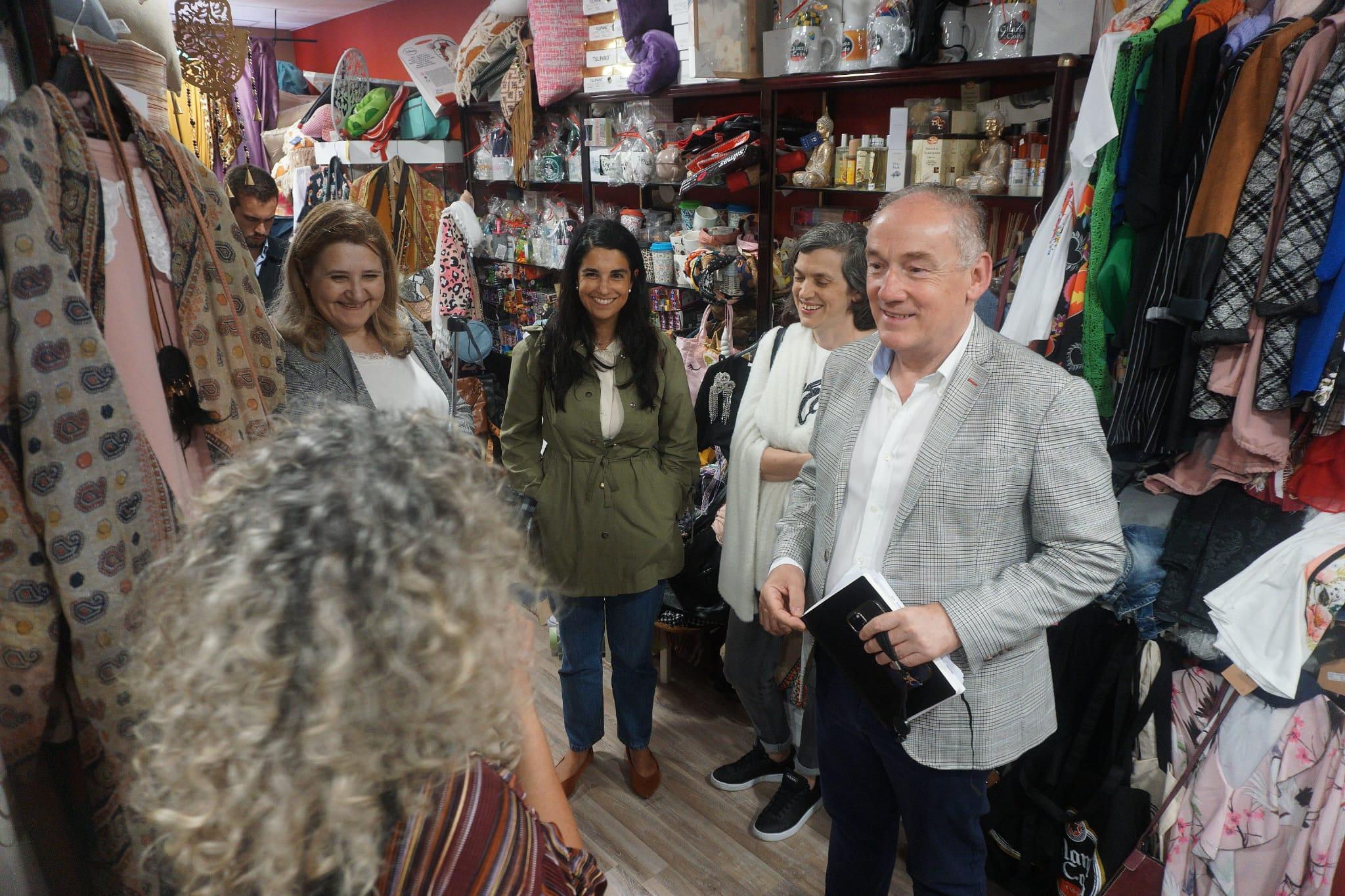 Miguel Lorenzo durante su visita (Foto: PP de A Coruña)