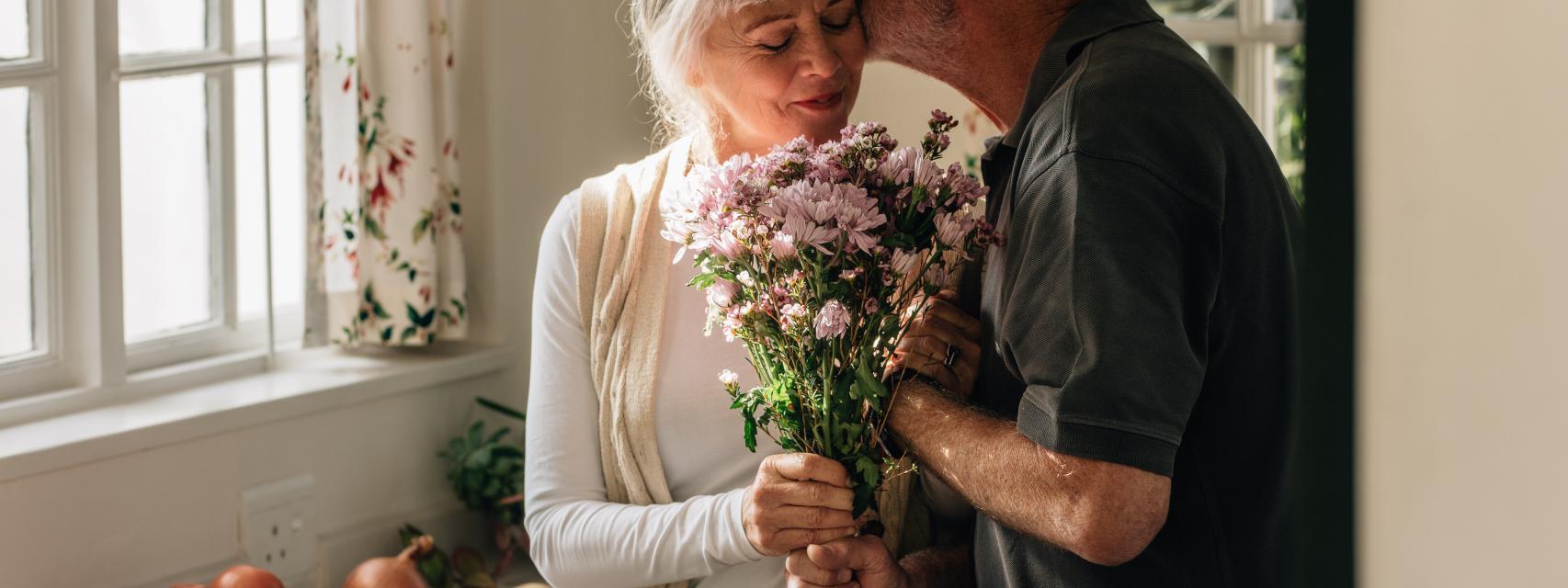 El amor en la tercera edad: ¿cómo avivar la llama de nuestra relación a  partir de los 65 años?