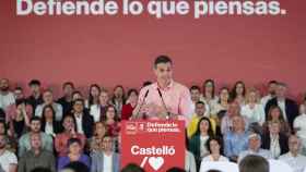 El Presidente del Gobierno, Pedro Sánchez, durante el acto del PSPV-PSOE en Castellón, con Amparo Marco como candidata a la alcaldía.