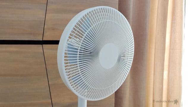Analizamos uno de los cuatro ventiladores inteligentes de Xiaomi, el Mi Smart Standing Fan 2, perfecto para el verano
