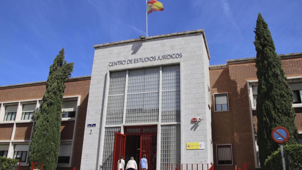 Edificio donde Gumersindo tiene su vivienda en el sótano.