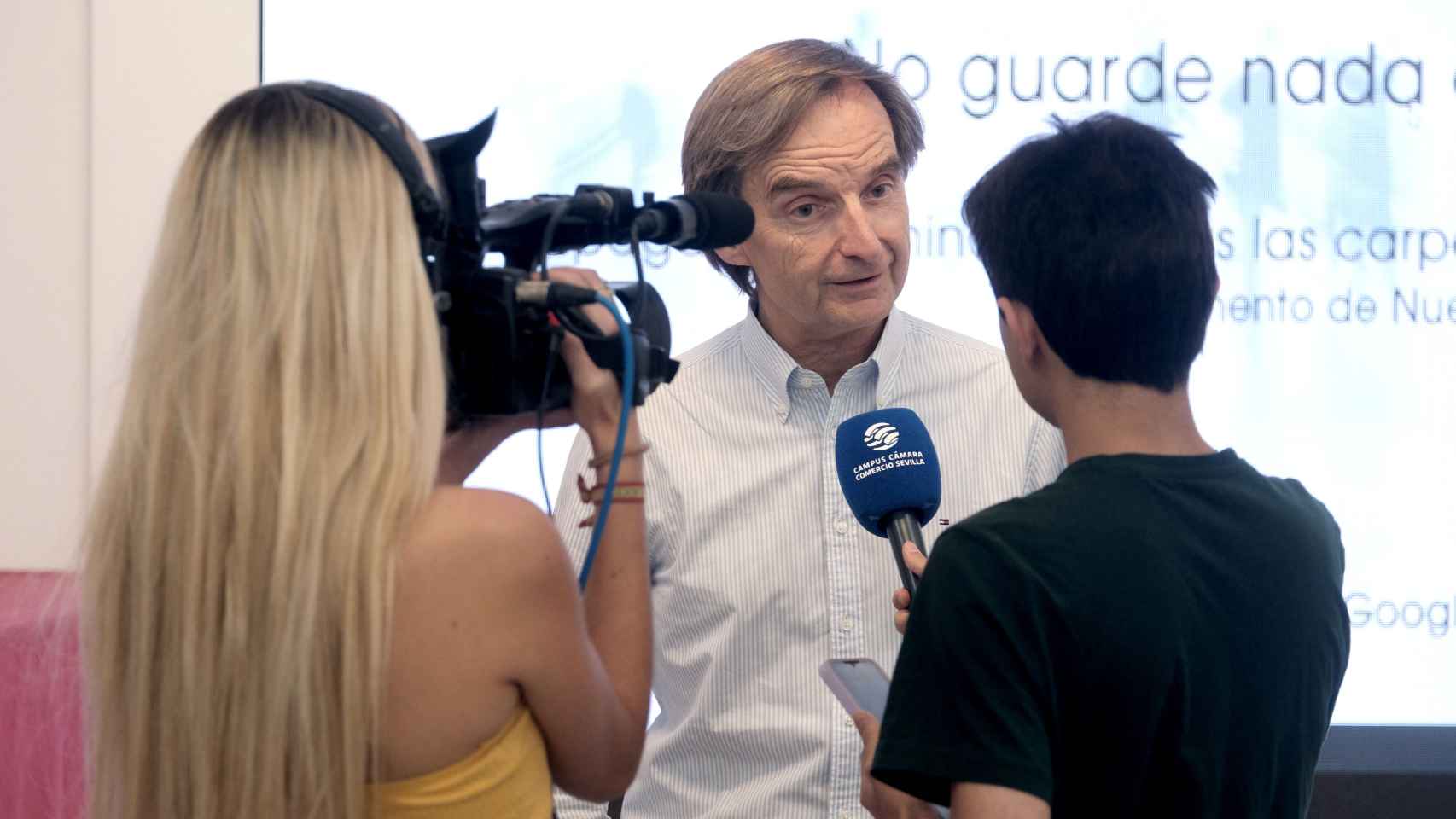 El periodista Miguel Ángel Mellado durante una entrevista en la presentación del máster de EL ESPAÑOL.