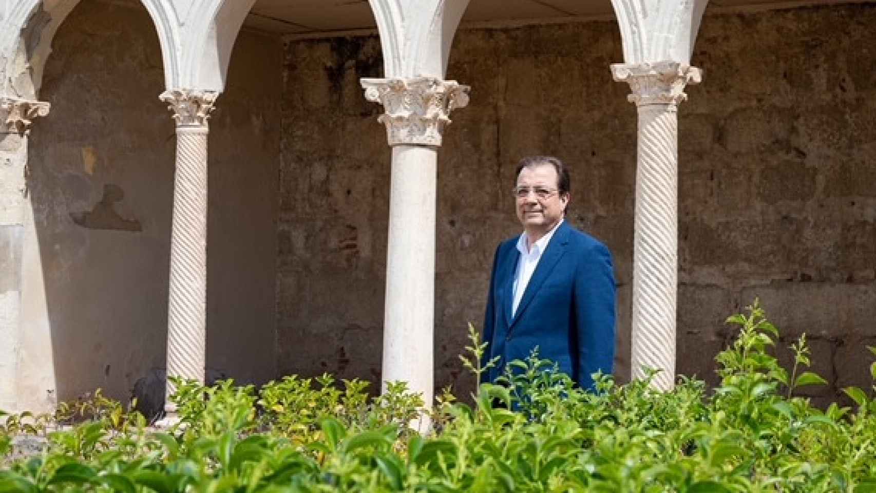 Guillermo Fernández Vara, en las dependencias del gobierno de Extremadura.