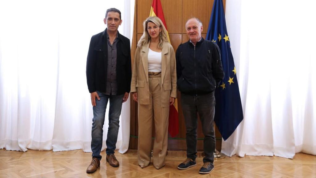 La ministra de Trabajo y vicepresidenta del Gobierno, Yolanda Díaz, durante la reunión con los líderes sindicales de Castilla y León, Vicente Andrés y Faustino Temprano