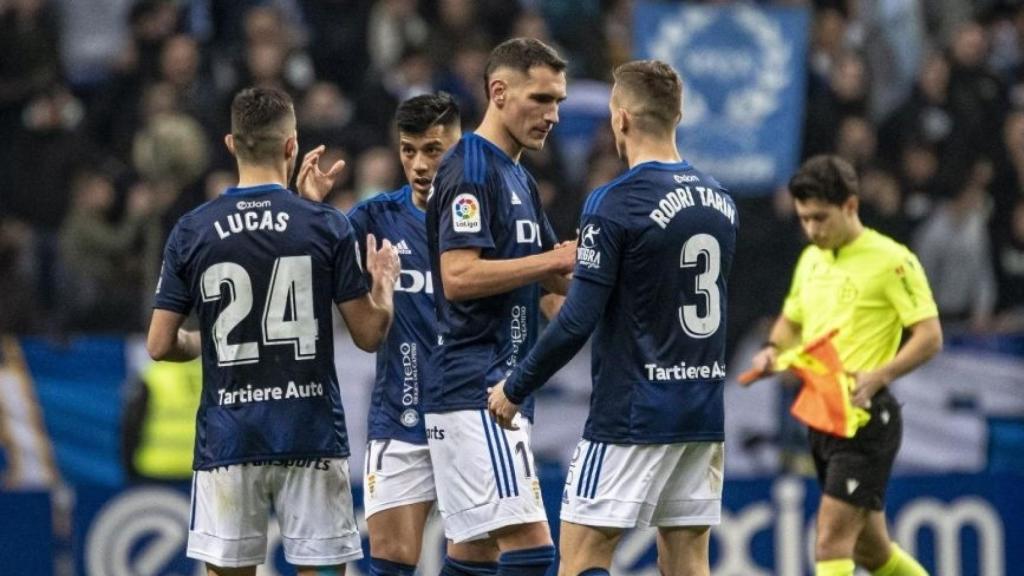 Los futbolistas del Real Oviedo celebran un gol esta temporada