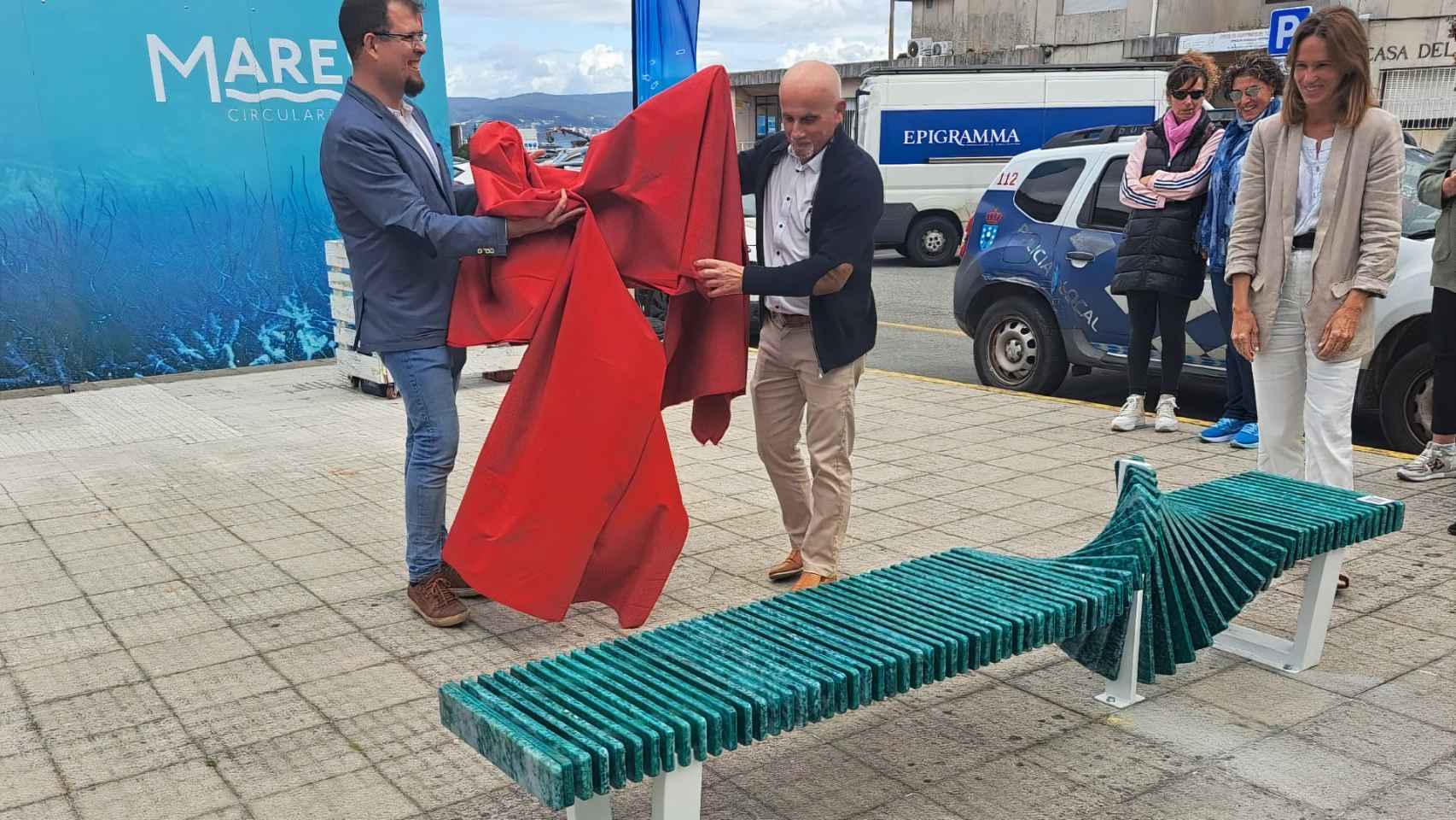 Descubrimiento del banco en el puerto de de Bueu.