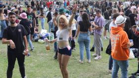 La fiesta universitaria de la ITA reúne a 12.000 jóvenes en un Parque Ribera Sur a rebosar