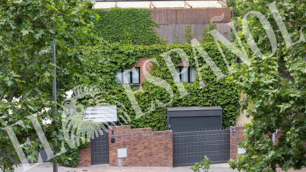 La fachada de la casa de Aitana.