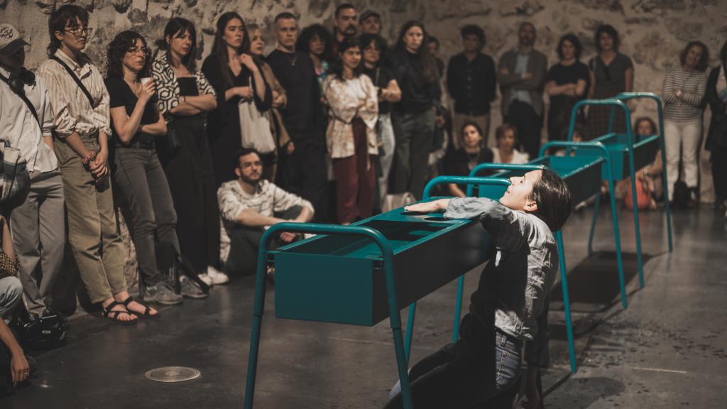 'Performance' de Laia Estruch en la exposición 'Océano mar'