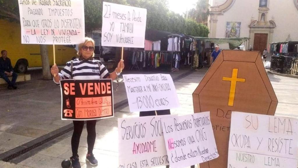 Susi Martí, durante su protesta. EE