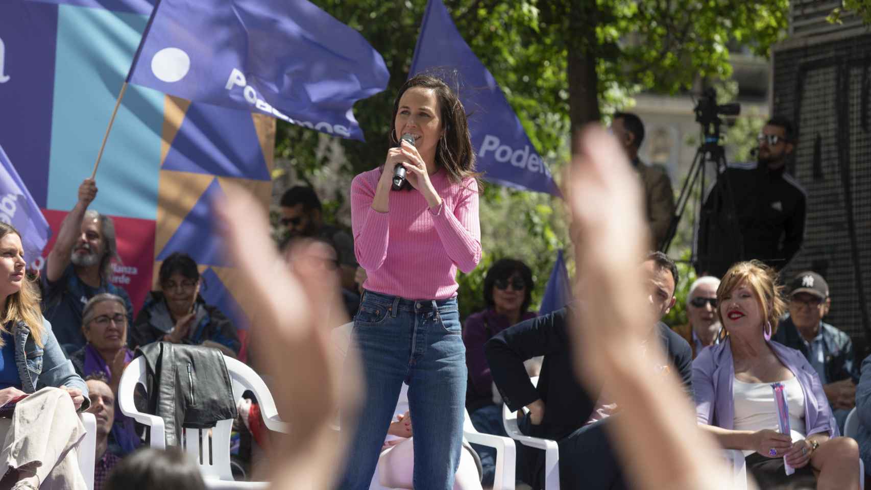 La ministra de Derechos Sociales, Ione Belarra, este sábado en un mitin en Madrid.