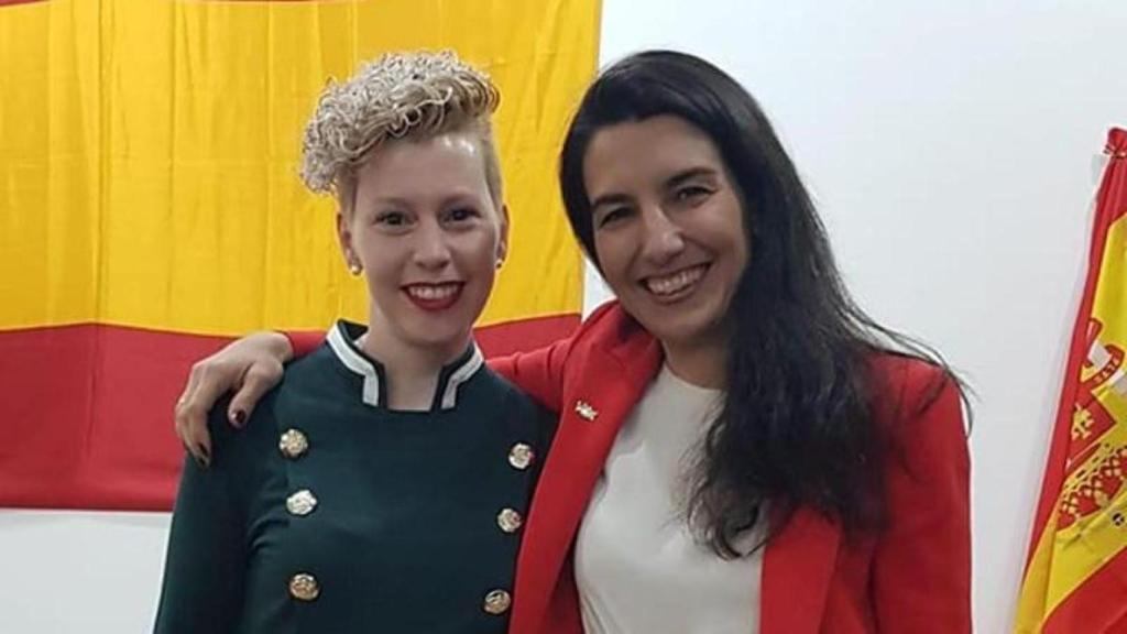 Ana González junto a Rocío Monasterio.