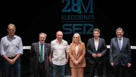 De derecha a izquierda, Ximo Puig (PSOE), Carlos Mazón (PP), Mamen Peris (Cs), Joan Baldoví (Compromís), Carlos Flores (Vox), y Héctor Illueca (UP), en el debate organizado por Cadena Ser.