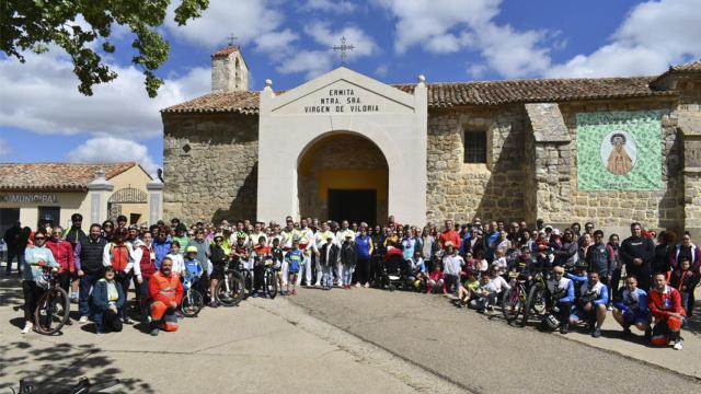 Participantes en la Marcha Contra el Cáncer de Cigales