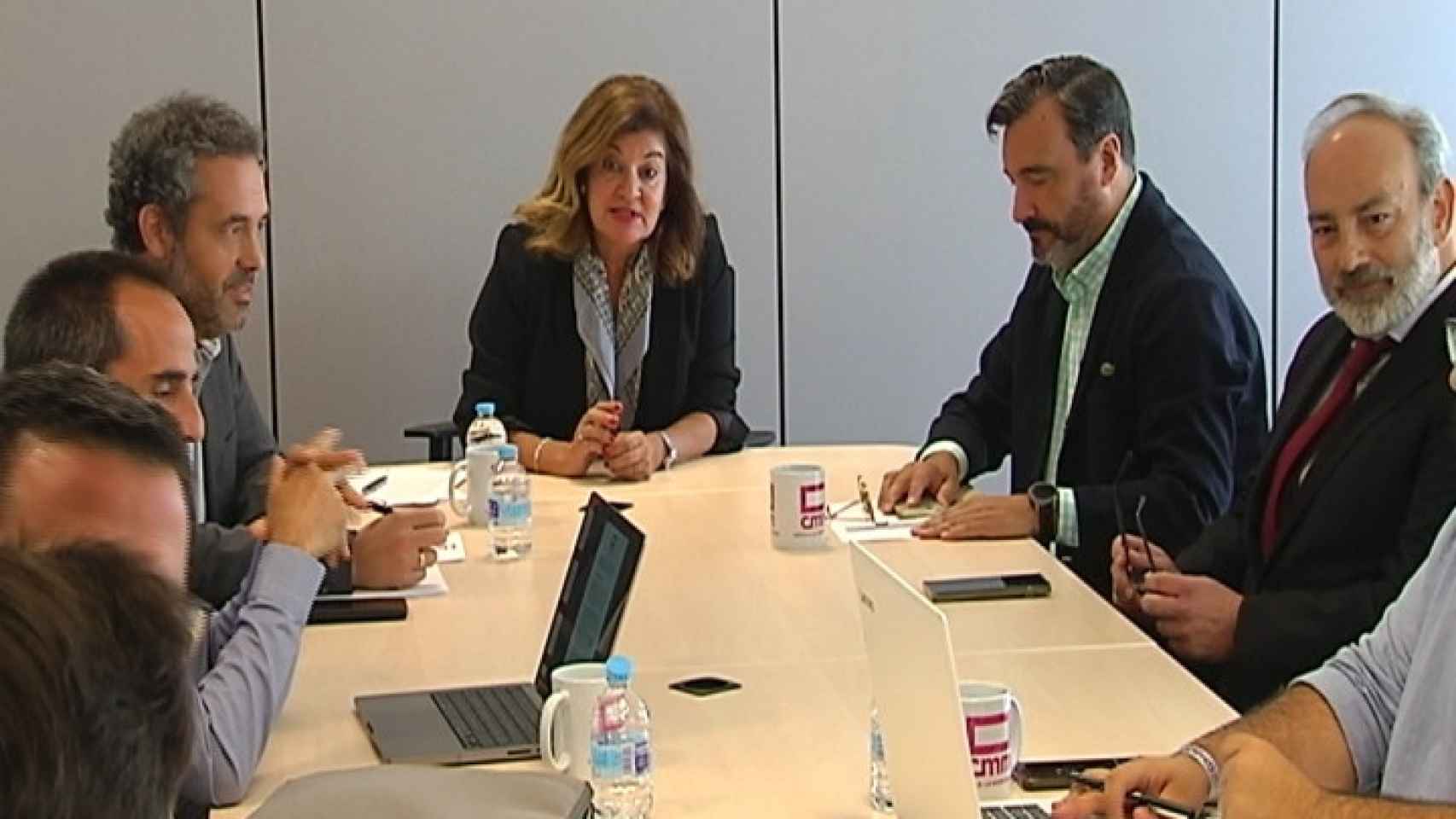 Reunión de Carmen Amores con los representantes de PSOE, PP, CS, Vox y Unidas Podemos. Foto: CMM.