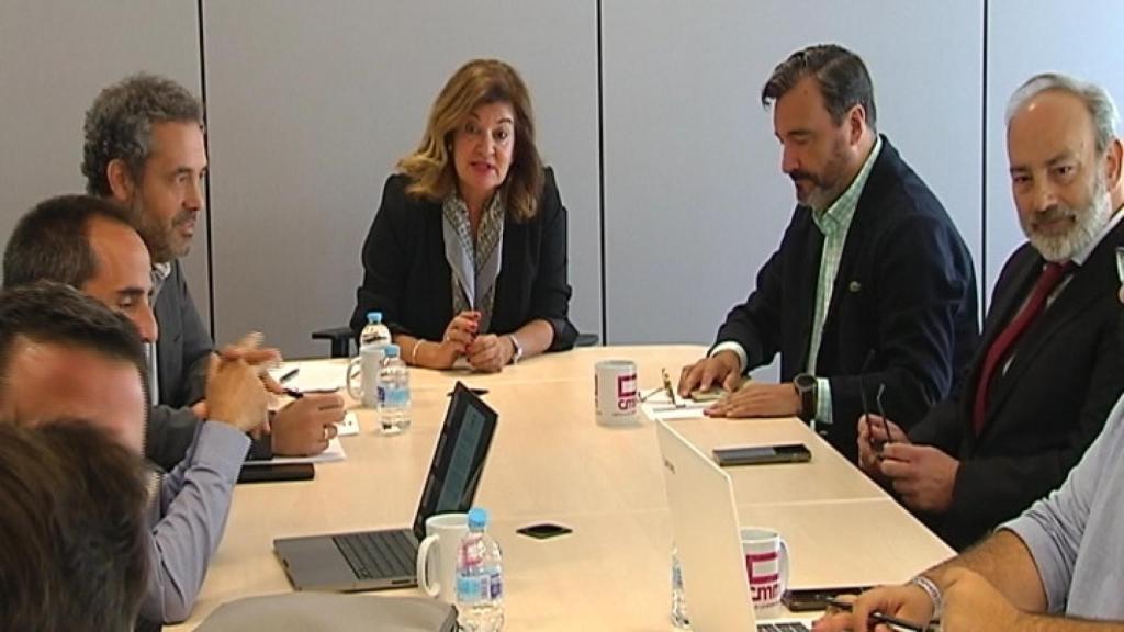 Reunión de Carmen Amores con los representantes de PSOE, PP, CS, Vox y Unidas Podemos. Foto: CMM.