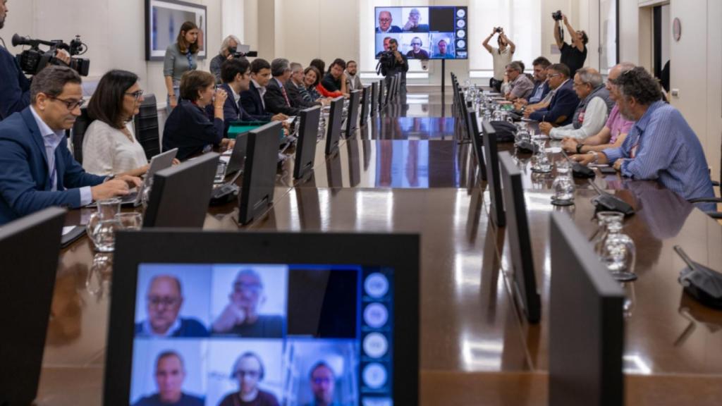 Reunión entre el equipo de Seguridad Social con los sindicatos.