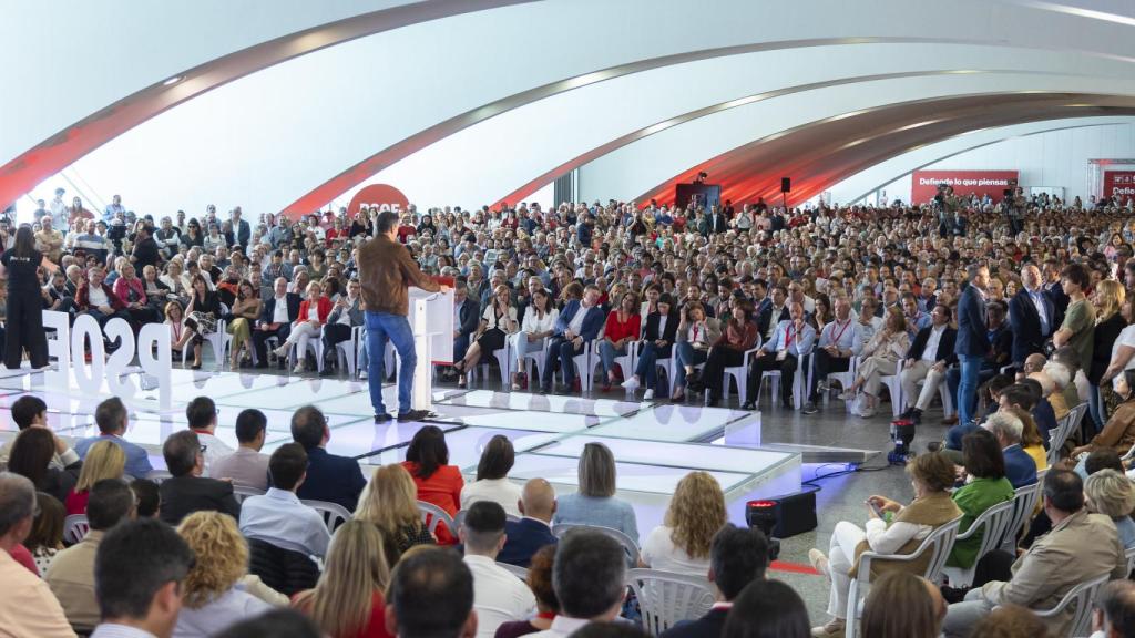 Arquerías del Museo de las Ciencias, el espacio cubierto donde el PSPV-PSOE hará su mitin central. EE