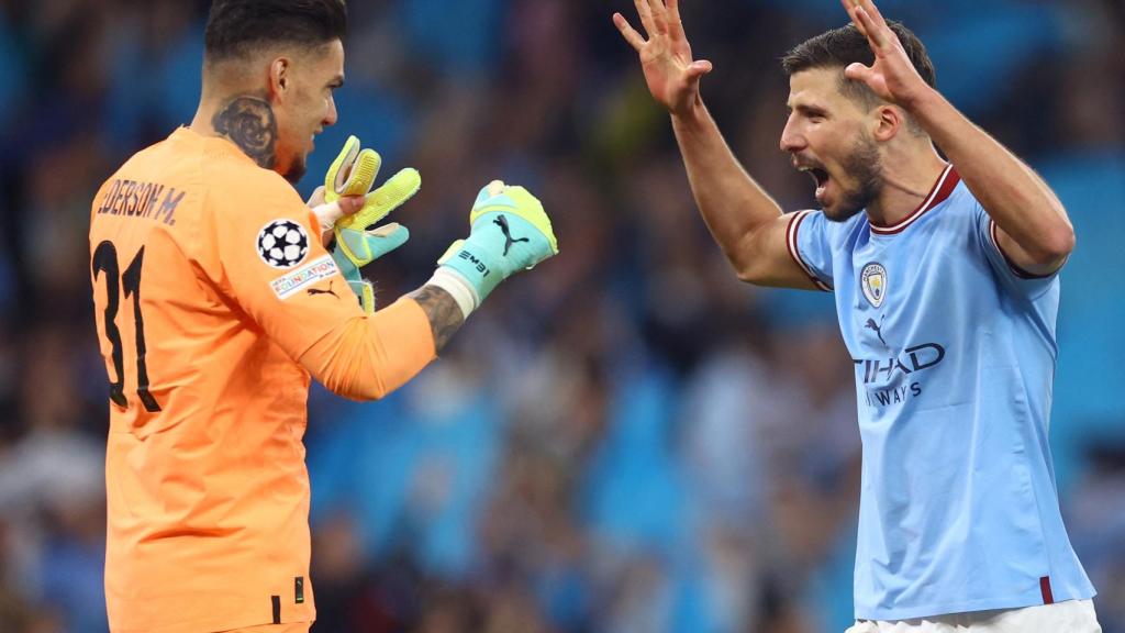 Ederson y Ruben Dias celebran el pase a la final del City.